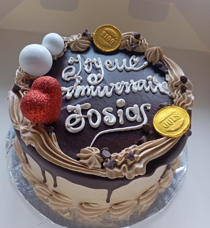 Gâteau d'anniversaire chocolat 15 000 FCFA — INSTINCT DIVIN Cotonou