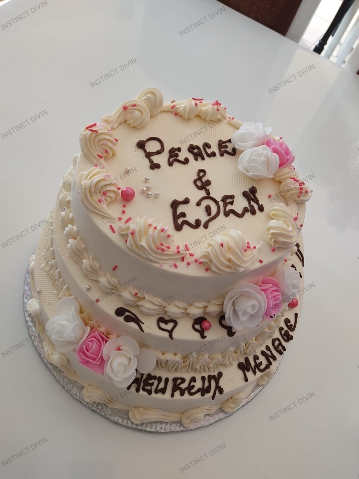 Gâteau de mariage Prestige 40 000 FCFA deux étages — INSTINCT DIVIN Cotonou
